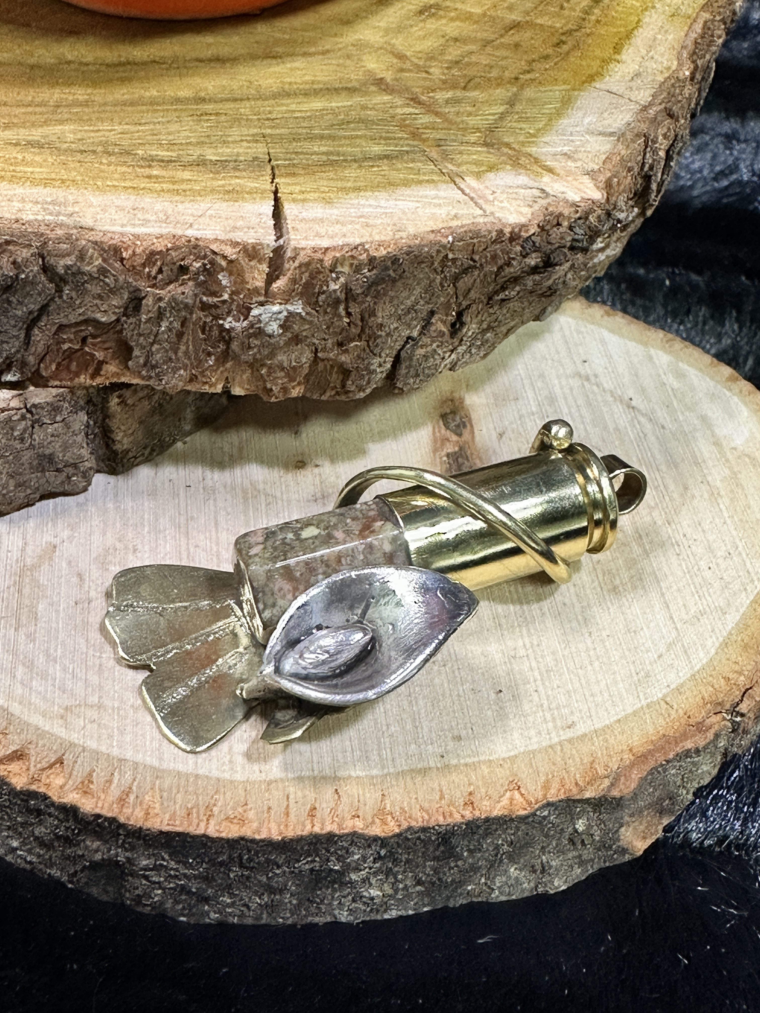 gynko cala Relic Bullet Pendant